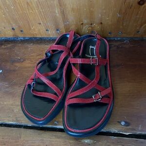 Thierry Rabotin Wave Red Leather Strappy Platform Sandals Womens Size 37 nwot